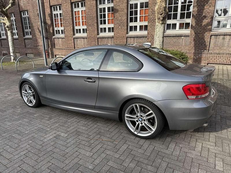 Gebraucht BMW 120 Coupé 177 PS (130 kW) 2011 Grau Coupé