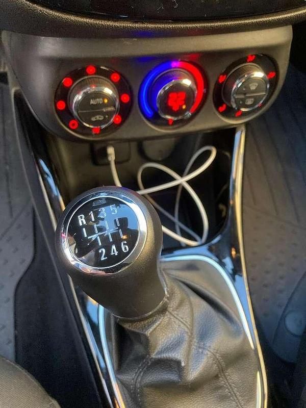 Second-hand Opel Corsa Active 101 CP (74 kW) 2018 Roșu Berlinǎ