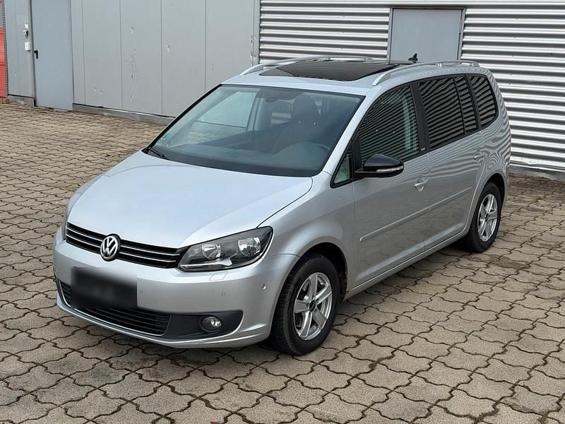 Gebraucht VW Touran Style 105 PS (77 kW) 2012 Silber Van / Kleinbus
