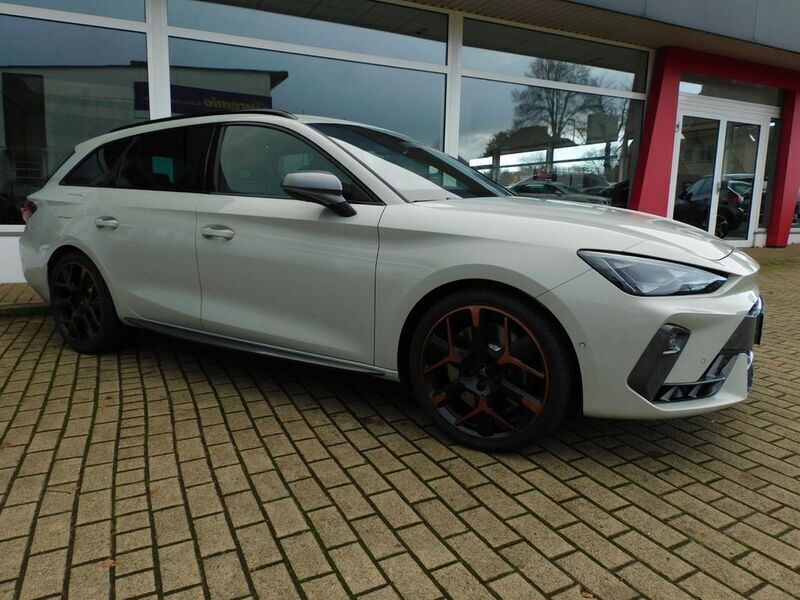 Grau Neu 2024 Cupra Leon VZ Limousine | 49.990 € - Bild 1/4