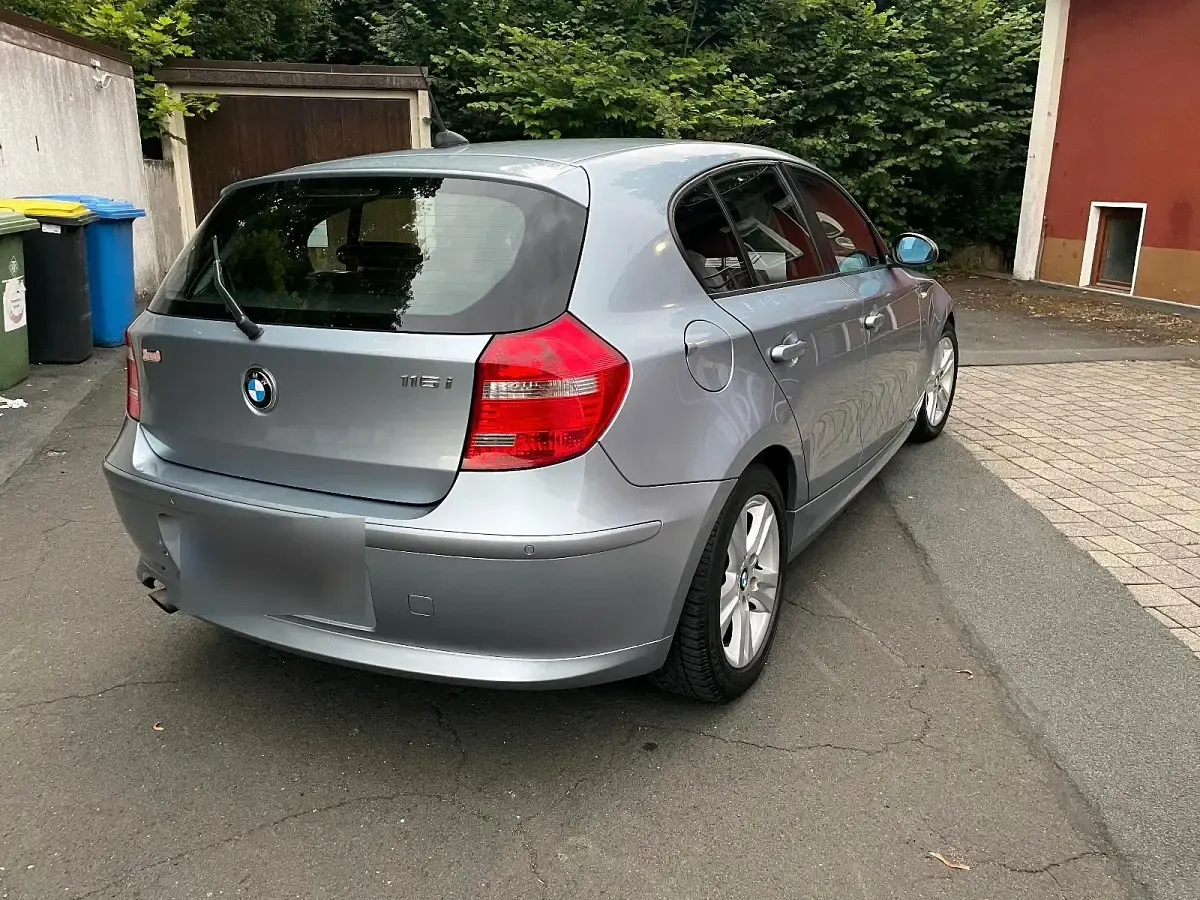 Gebraucht BMW 116 122 PS (89 kW) 2009 Blau Kleinwagen