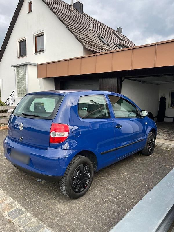 Blau Gebraucht 2007 VW Fox Kleinwagen | 3.990 € (Teuer) - Bild 1/4
