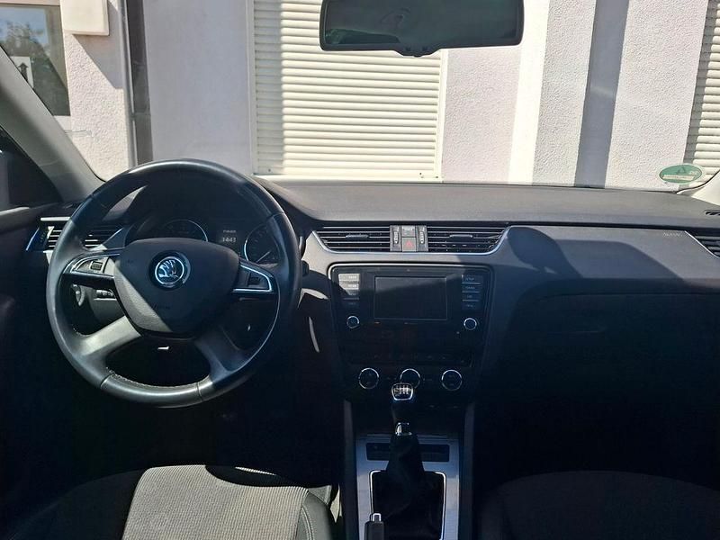Schwarz Gebraucht 2014 Skoda Octavia G-TEC Ambition Kombi | 5.900 € - Bild 1/4