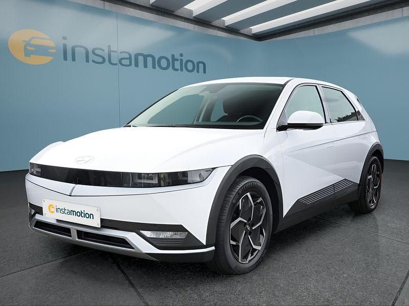 Weiß Gebraucht 2022 Hyundai Ioniq Kleinwagen | 25.749 € (Fairer Preis) - Bild 1/4