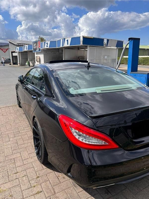 Schwarz Gebraucht 2012 Mercedes CLS350 Edition 1 Coupé | 17.999 € (Etwas zu teuer) - Bild 1/4