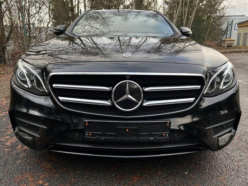Gebraucht Mercedes E400 AMG 340 PS (250 kW) 2019 Schwarz Limousine