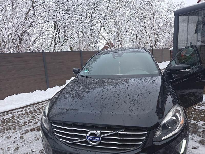 Schwarz Gebraucht 2014 Volvo XC60 Summum SUV | 14.500 € (Fairer Preis) - Bild 1/4