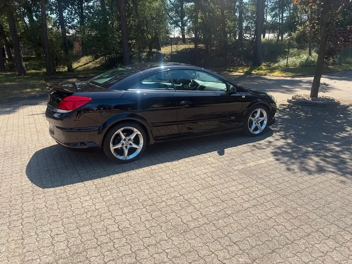 Gebraucht Opel Astra OPC 140 PS (102 kW) 2008 Schwarz Cabrio