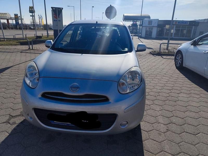 Gebraucht Nissan Micra 80 PS (58 kW) 2012 Silber Kleinwagen
