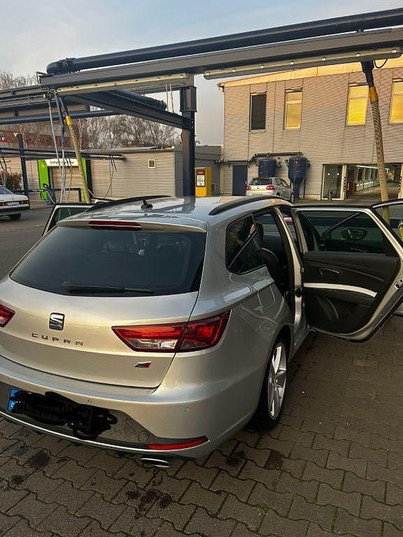 Gebraucht Seat Leon ST CUPRA 265 PS (194 kW) 2015 Silber Kombi