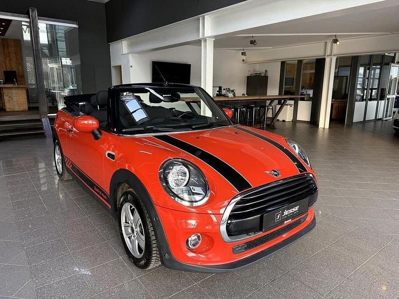 Second-hand Mini Cooper Cabriolet 136 CP (100 kW) 2021 Portocaliu Cabrio