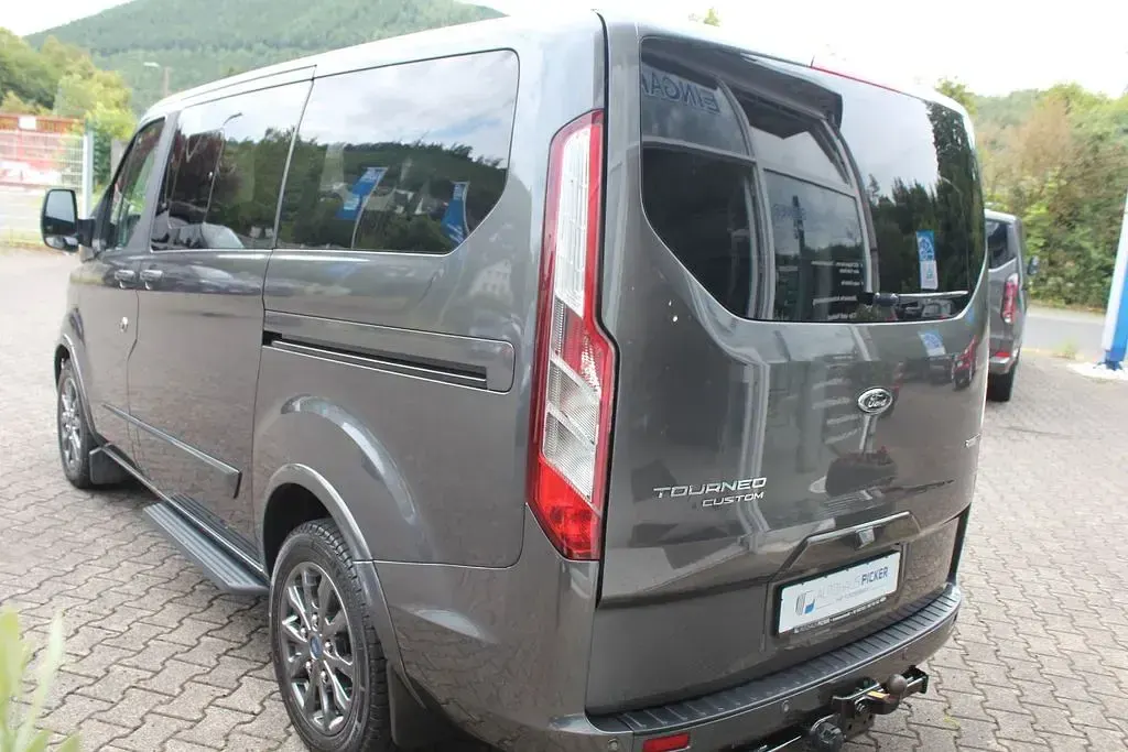 Gebraucht Ford Tourneo Custom 185 PS (136 kW) 2021 Grau Van