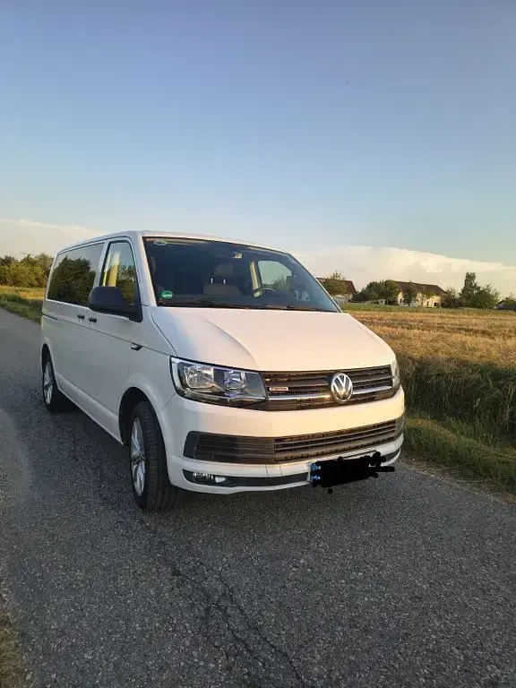 Gebraucht VW Multivan 150 PS (110 kW) 2018 Weiß Van / Kleinbus