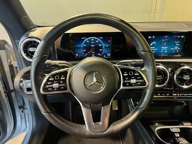 Gebraucht Mercedes CLA200 Shooting Brake 150 PS (110 kW) 2023 Kombi