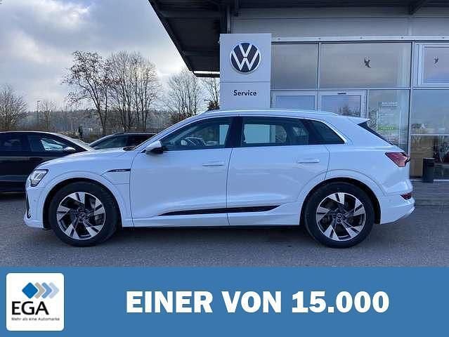 Weiß metallic Gebraucht 2022 Audi e-tron S-Line SUV | 32.970 € (Fairer Preis) - Bild 1/4