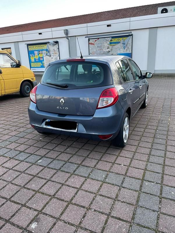 Gebraucht Renault Clio III 74 PS (54 kW) 2011 Blau Kleinwagen