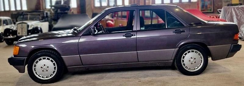 Gebraucht Mercedes 190 122 PS (89 kW) 1990 Grau Limousine