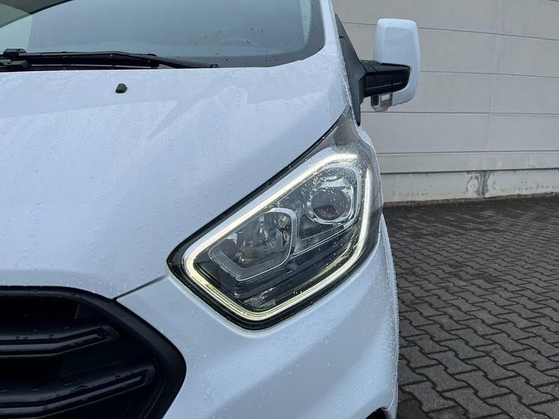 Gebraucht Ford Transit Trend 105 PS (77 kW) 2021 Frostweiß Van