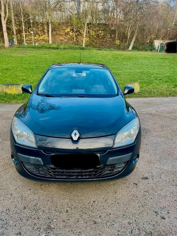 Schwarz Gebraucht 2009 Renault Mégane Luxe Limousine | 4.300 € (Fairer Preis) - Bild 1/4