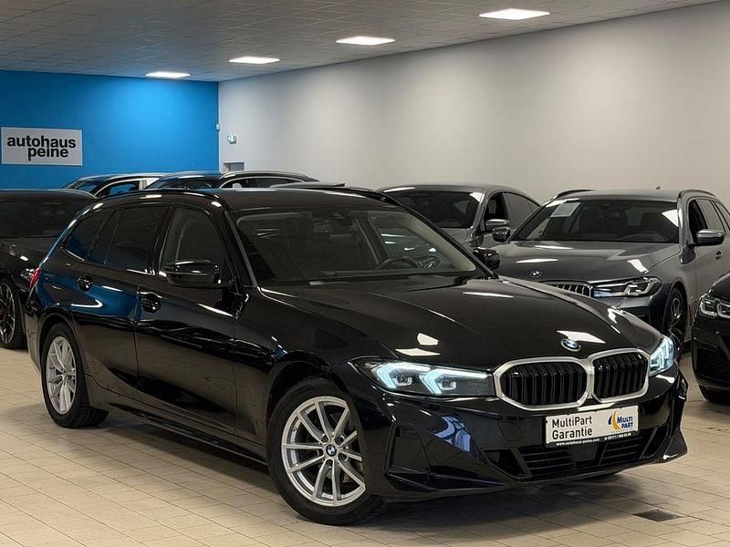 Gebraucht BMW 320 Performance 190 PS (139 kW) 2022 Schwarz Limousine