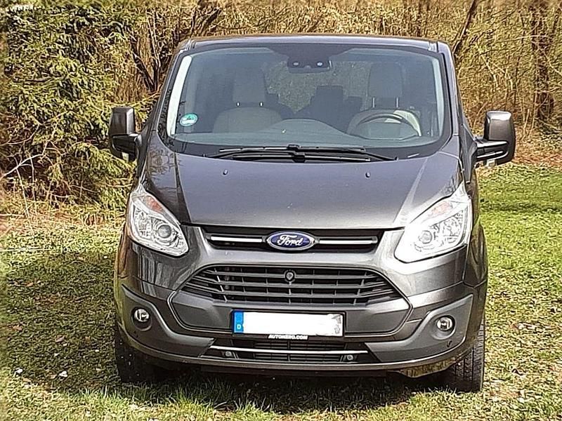 Grau Gebraucht 2017 Ford Tourneo Custom Van | 22.400 € (Fairer Preis) - Bild 1/4