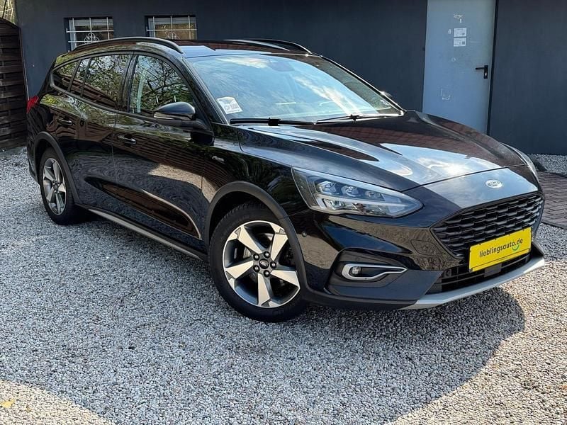 Usado Ford Focus Active 150 CV (110 kW) 2019 Negro Familiar