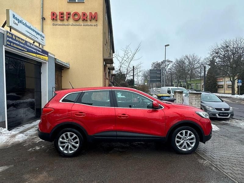 Gebraucht Renault Kadjar Life 131 PS (96 kW) 2018 Rot SUV