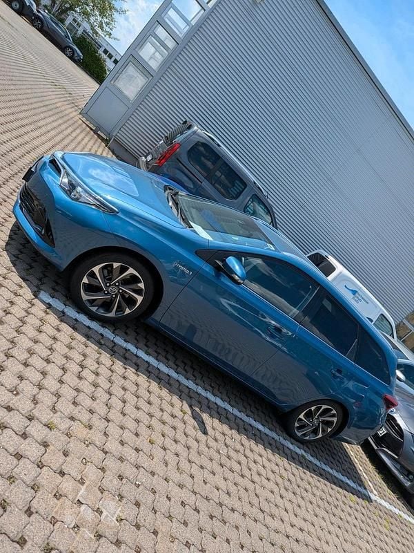 Gebraucht Toyota Auris Hybrid Edition 136 PS (100 kW) 2016 Blau Kombi