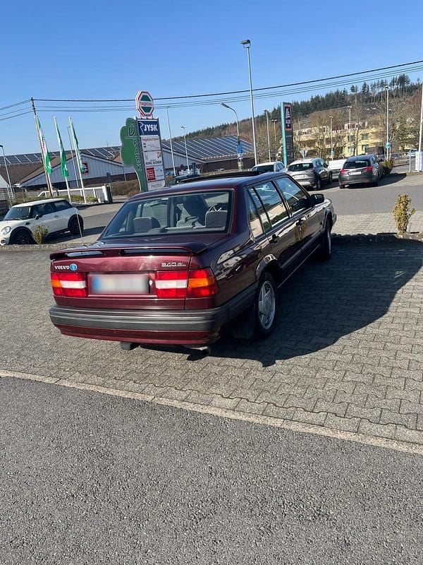 Gebraucht Volvo 940 126 PS (92 kW) 1993 Rot Limousine