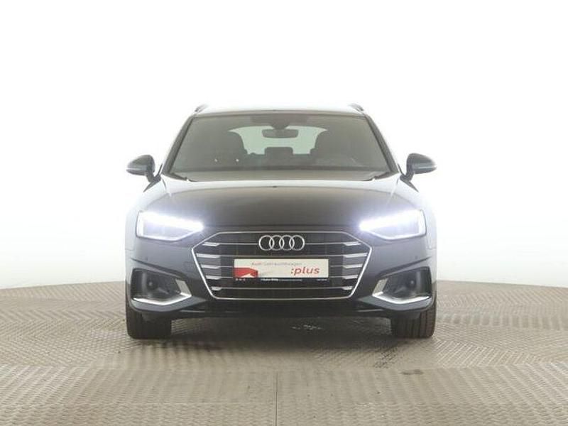 Gebraucht Audi A4 Advanced 204 PS (150 kW) 2022 Brillantschwarz Kombi