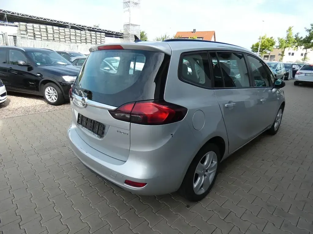 Gebraucht Opel Zafira Tourer Edition 140 PS (102 kW) 2015 Silber Van / Kleinbus