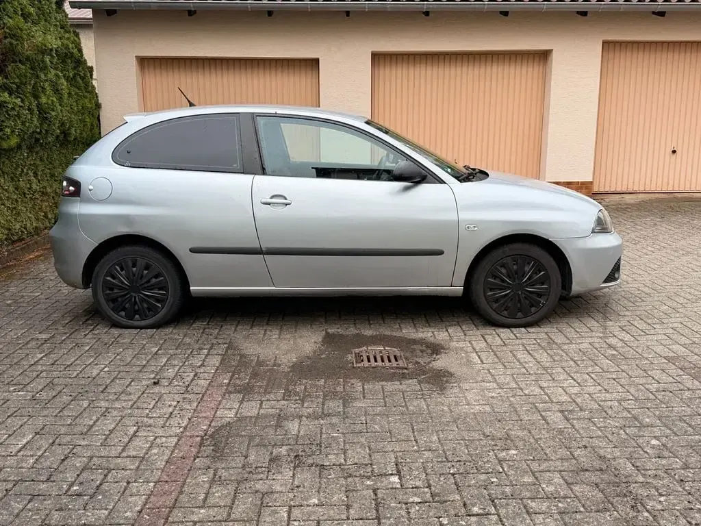 Gebraucht Seat Ibiza 70 PS (51 kW) 2007 Silber Kleinwagen