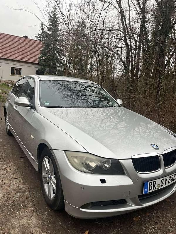 Gebraucht BMW 318 129 PS (94 kW) 2006 Limousine