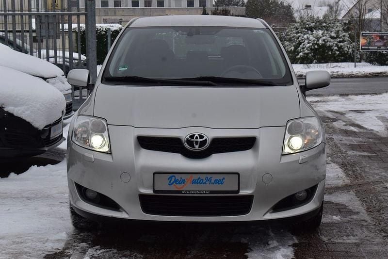 Gebraucht Toyota Auris Executive 124 PS (91 kW) 2007 Silber Kleinwagen