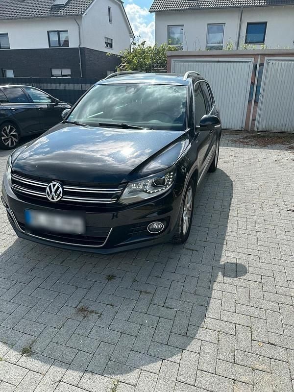 Schwarz Gebraucht 2015 VW Tiguan SUV | 9.990 € (Superpreis) - Bild 1/4