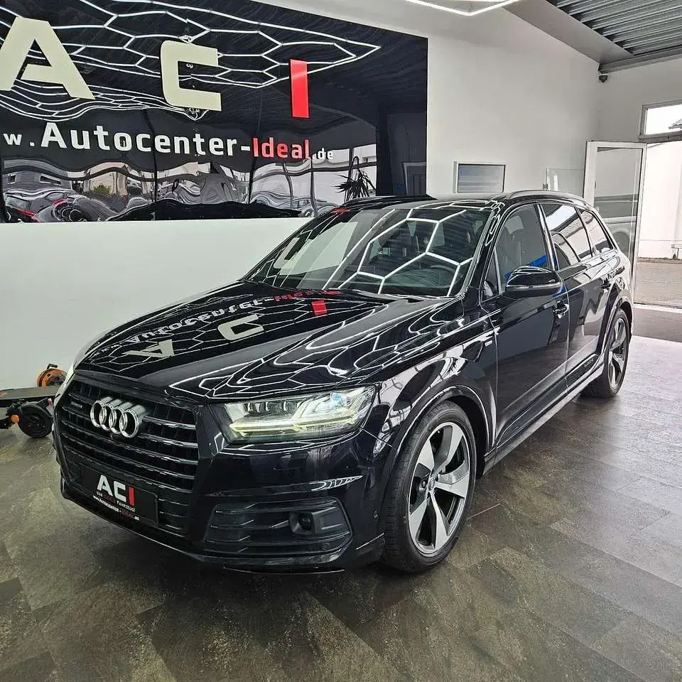 Używany Audi Q7 S-line plus 272 KM (200 kW) 2016 Czarny SUV