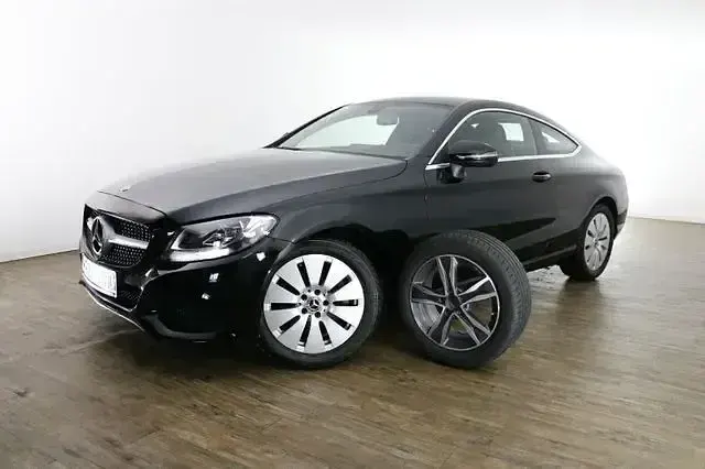Gebraucht Mercedes C200 184 PS (135 kW) 2017 Schwarz Coupé