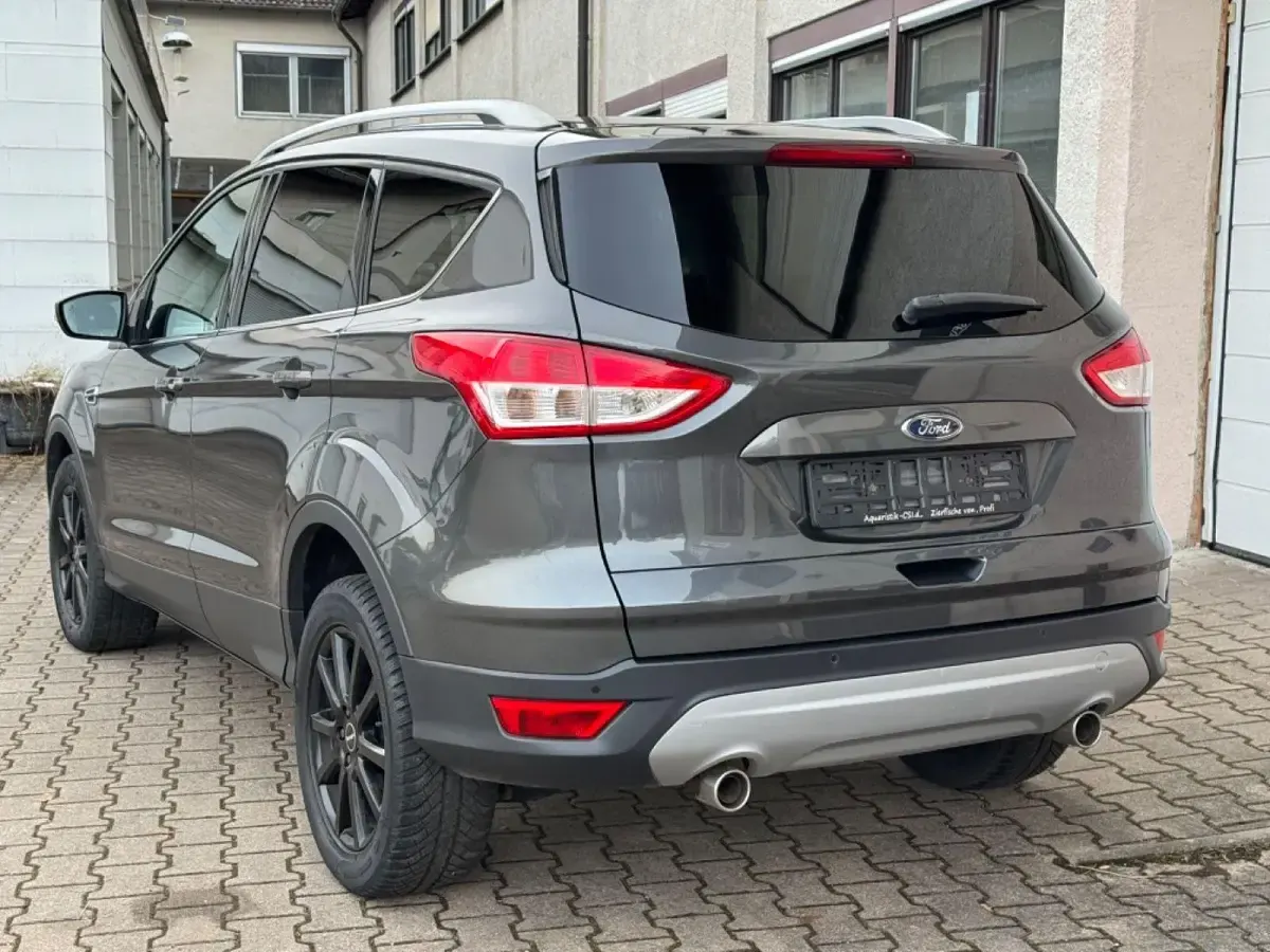 Gebraucht Ford Kuga Titanium 179 PS (131 kW) 2015 Magnetic SUV