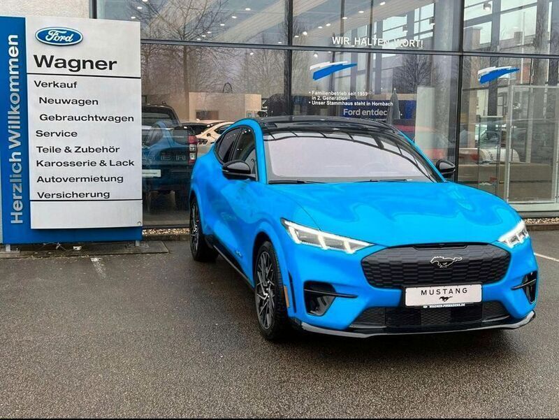 Blau Gebraucht 2022 Ford Mustang Mach-E GT SUV | 55.930 € (Teuer) - Bild 1/4