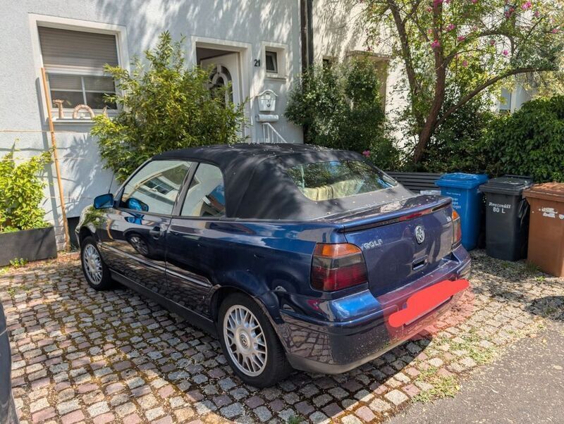 Blau Gebraucht 2002 VW Golf Cabriolet Edition Cabrio | 3.300 € (Superpreis) - Bild 1/4