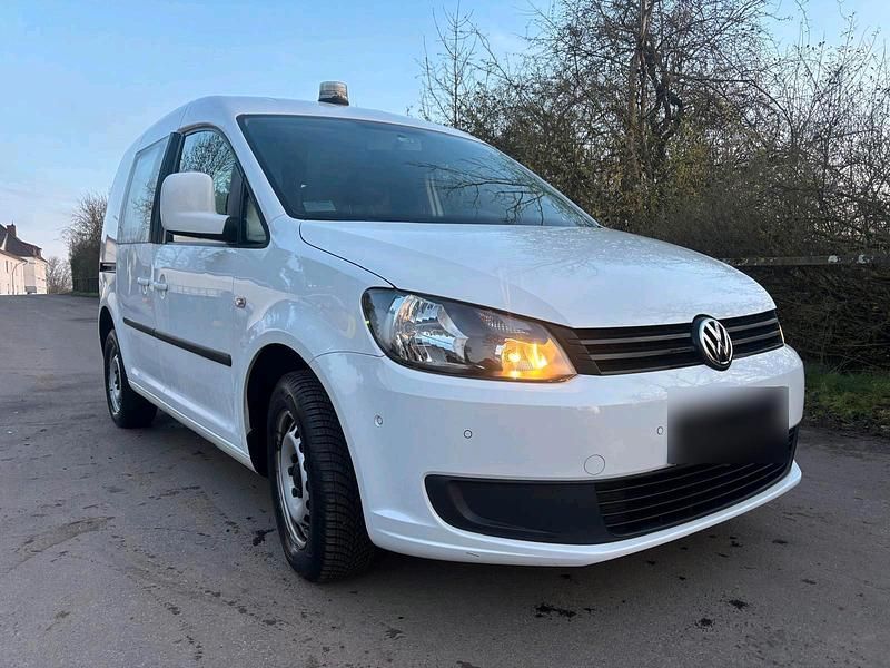 Second-hand VW Caddy 101 CP (74 kW) 2014 Alb Monovolum