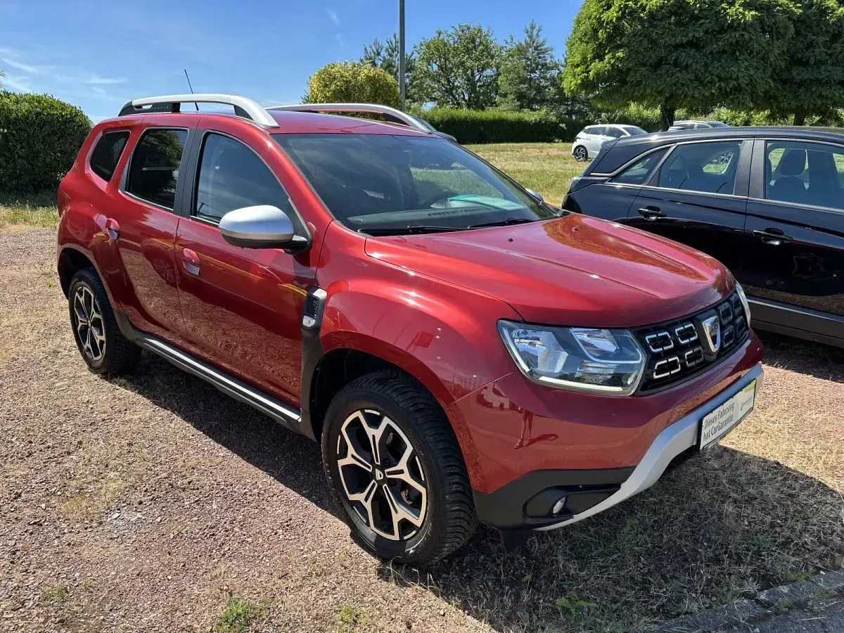 Gebraucht Dacia Duster Celebration 150 PS (110 kW) 2020 Rot SUV