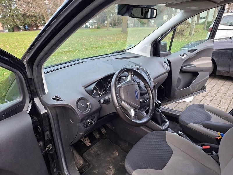 Gebraucht Ford Tourneo Courier Titanium 101 PS (74 kW) 2016 Schwarz Van / Kleinbus