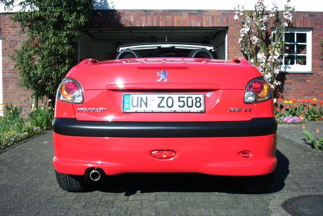 Gebraucht Peugeot 206 CC 109 PS (80 kW) 2002 Rot Cabrio