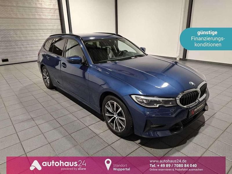 Blau Gebraucht 2020 BMW 320 Sport Line Kombi | 21.970 € (Fairer Preis) - Bild 1/4