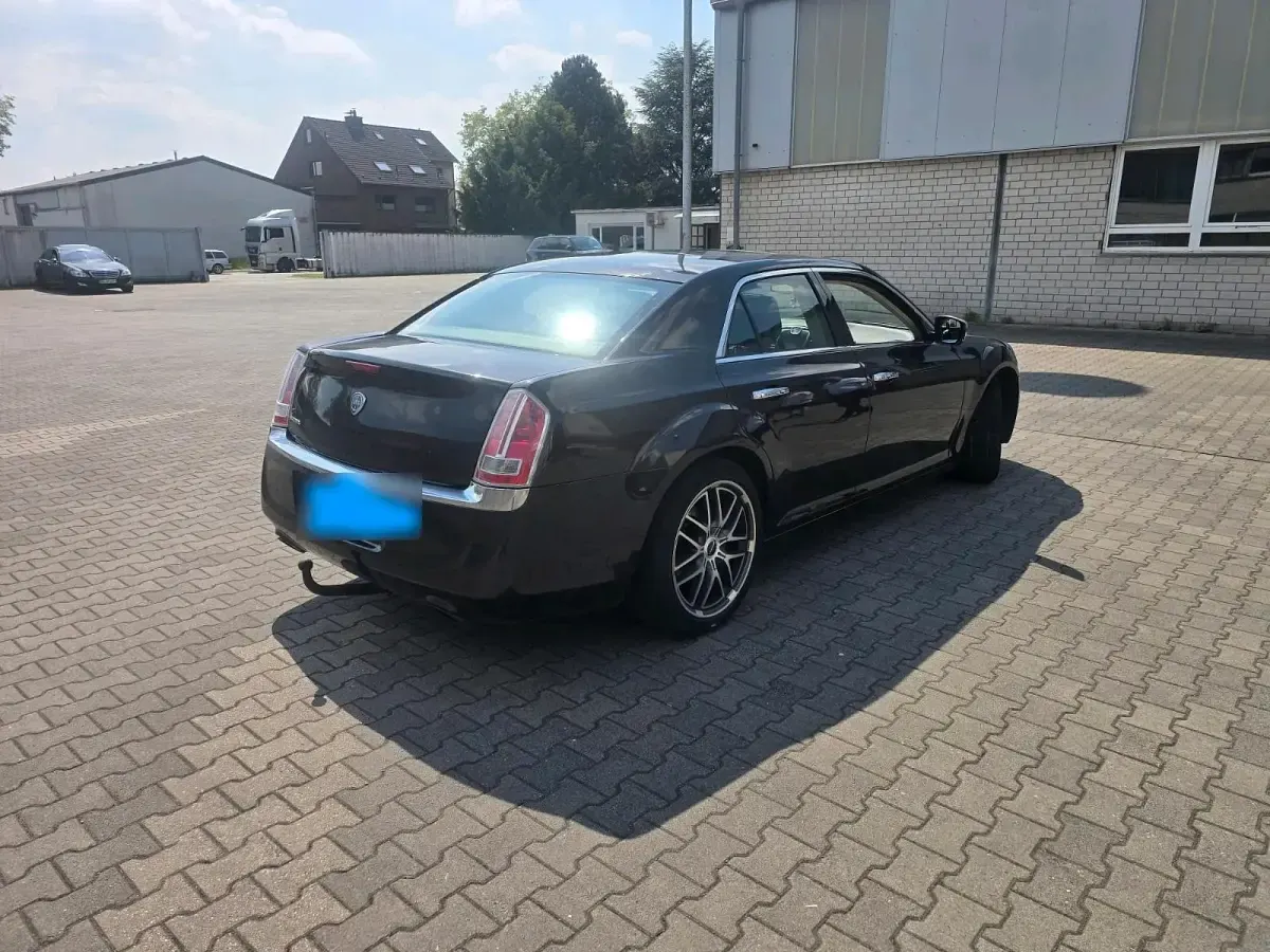Usata Lancia Thema 240 CV (176 kW) 2012 Andere farben Berlina