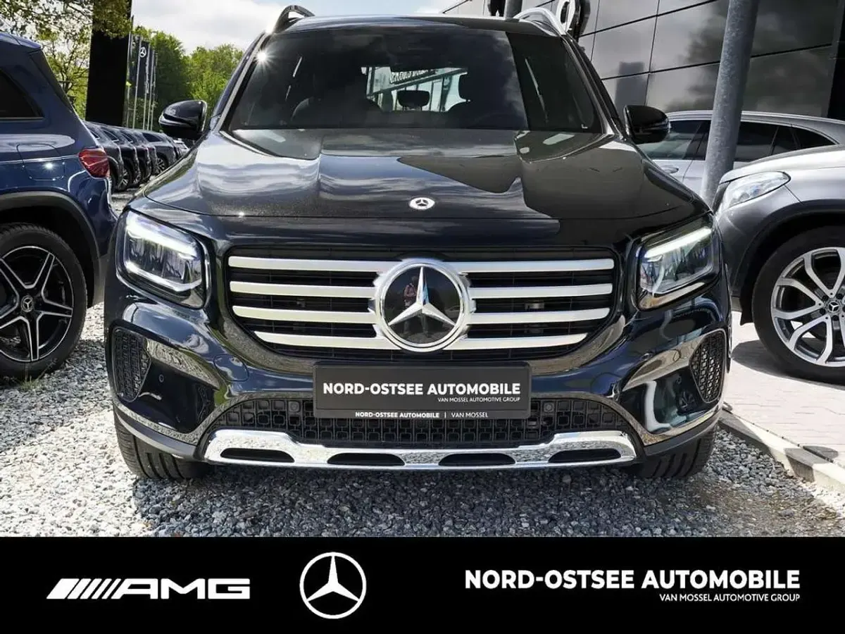 Gebraucht Mercedes GLB200 Progressive 150 PS (110 kW) 2025 Metalliclack kosmosschwarz SUV
