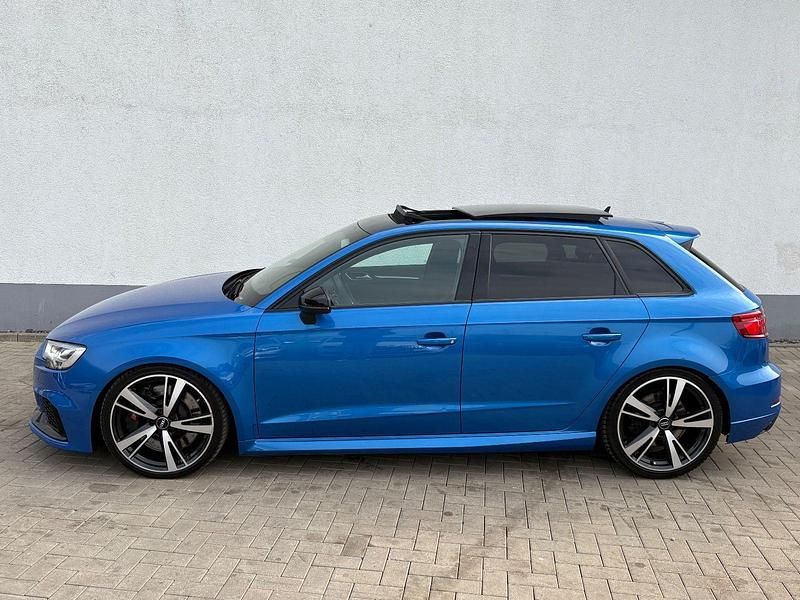 Gebraucht Audi RS3 Ambiente 400 PS (294 kW) 2019 Blau Limousine