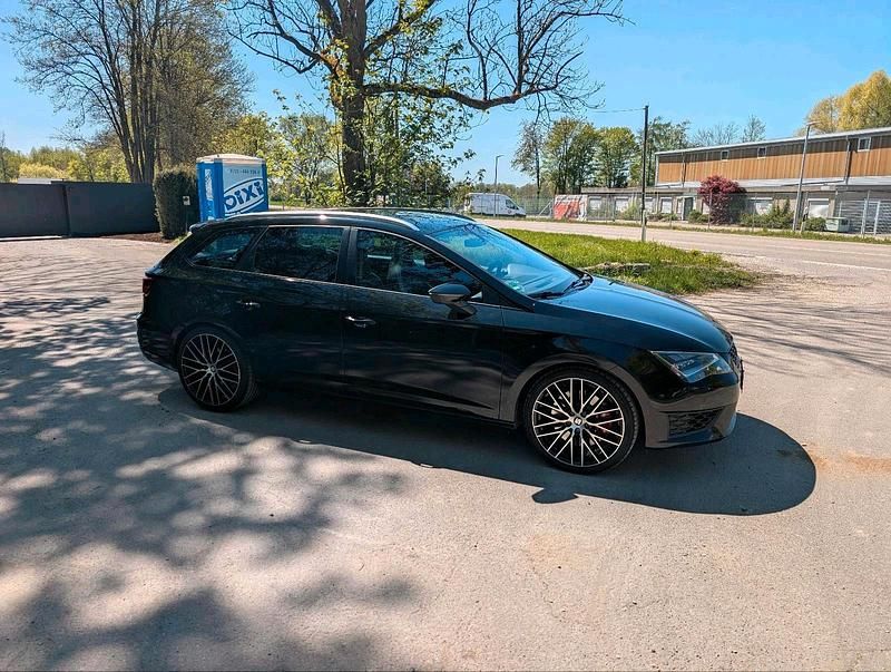 Używany Seat Leon ST CUPRA 290 KM (213 kW) 2016 Czarny Kombi