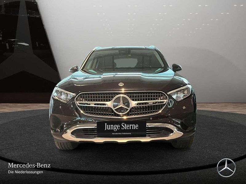 Gebraucht Mercedes GLC300e Avantgarde 204 PS (150 kW) 2024 Schwarz SUV